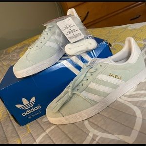 ADIDAS Gazelles women’s size 7
